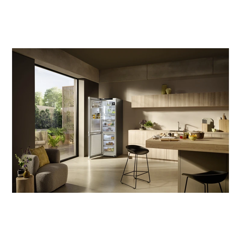 Liebherr CBNSTB579I Peak Fridge Freezer