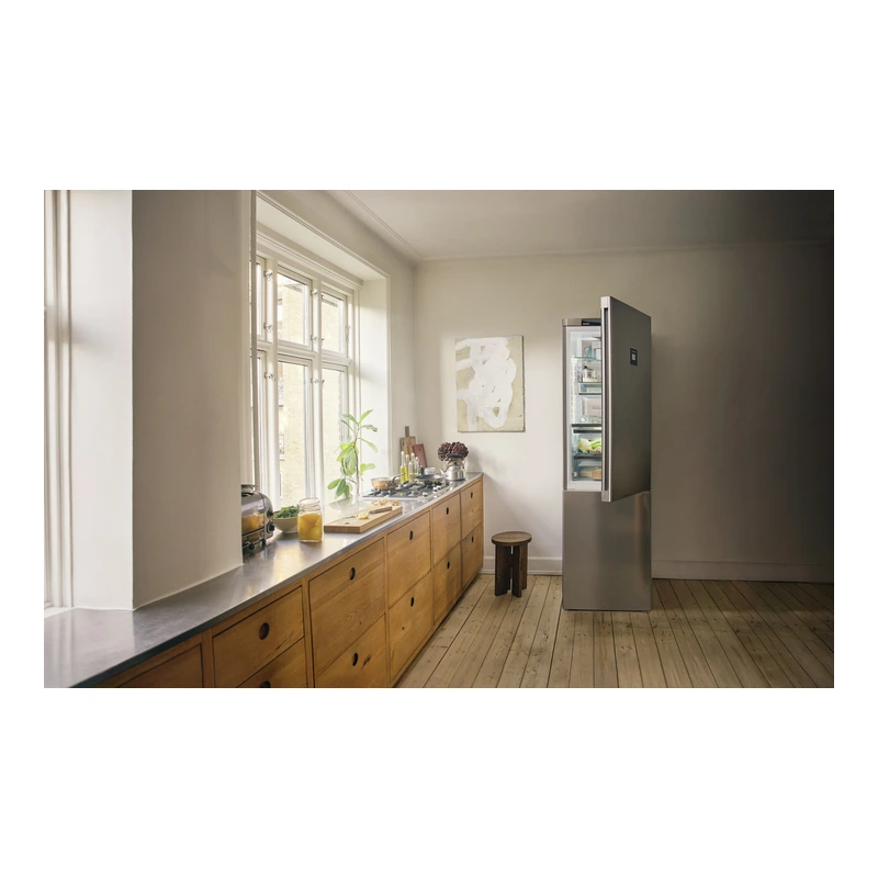 Liebherr CBNSTB579I Peak Fridge Freezer