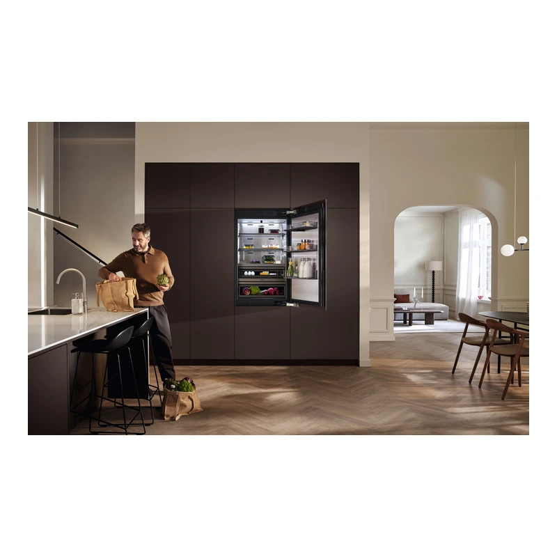 Miele KFMC3834 R Mastercool Fridge Freezer