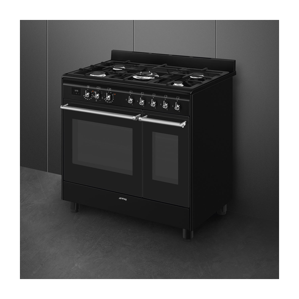 Smeg Dual Fuel Range Cooker
