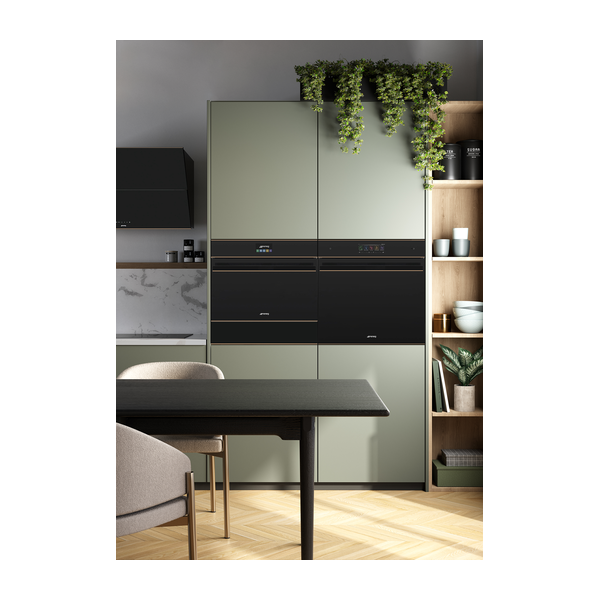 Smeg Dolce Stil Novo Angled Chimney Hood