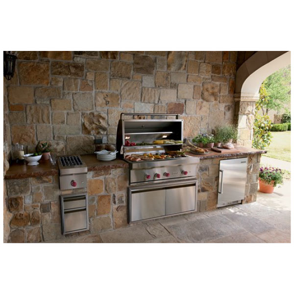 Wolf ICBOG42CLP Freestanding Outdoor Gas BBQ