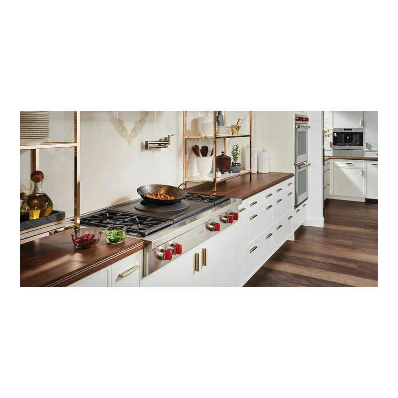 Wolf ICBSRT484WLP Gas RangeTop - 4 Burner & Wok